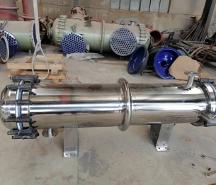 搪瓷列管式冷凝器 操作智（zhì）能 現貨供應